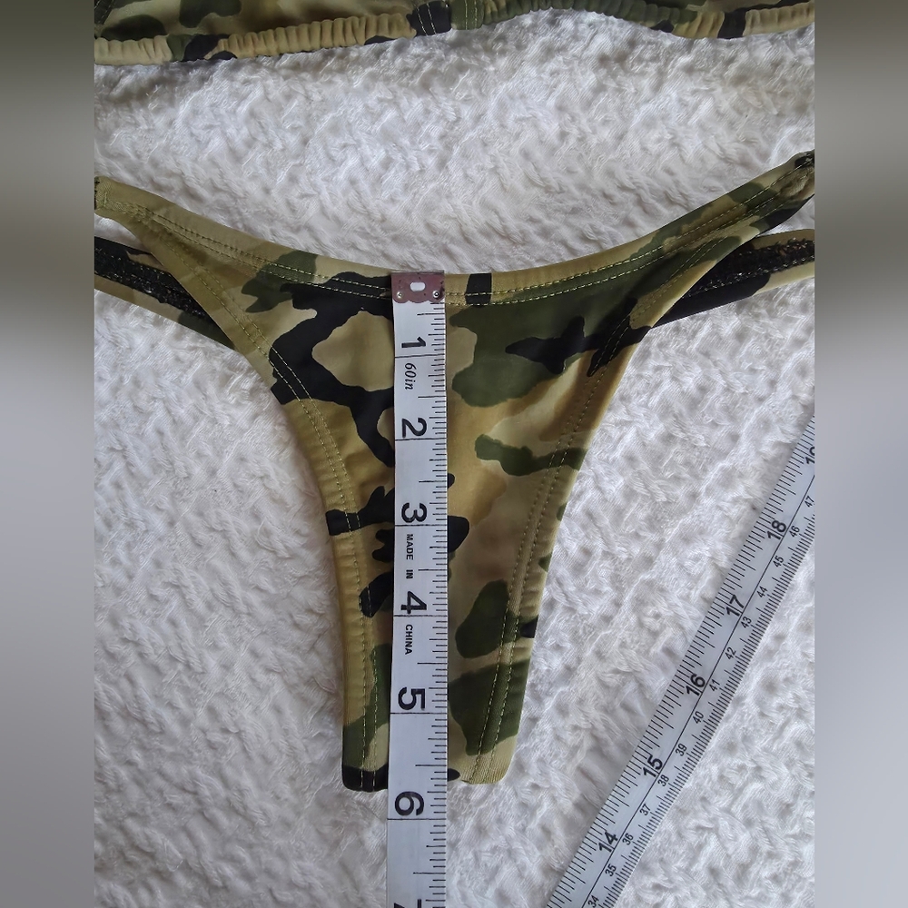 Micro Bikini - Picture 4 of 5